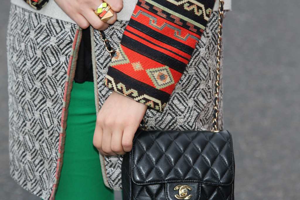 chanel 255, mini, flap, caviar, lamb skin, gold, cc, quilted