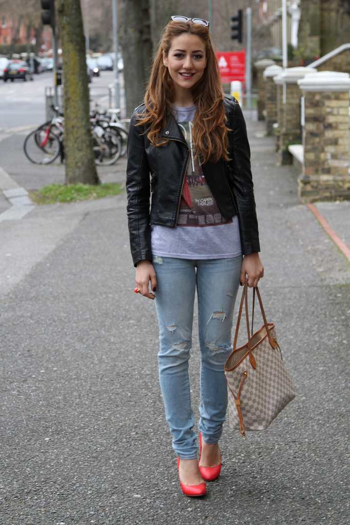 casual outfit, river island, abercrombie, t shirt, leather jacket, heels