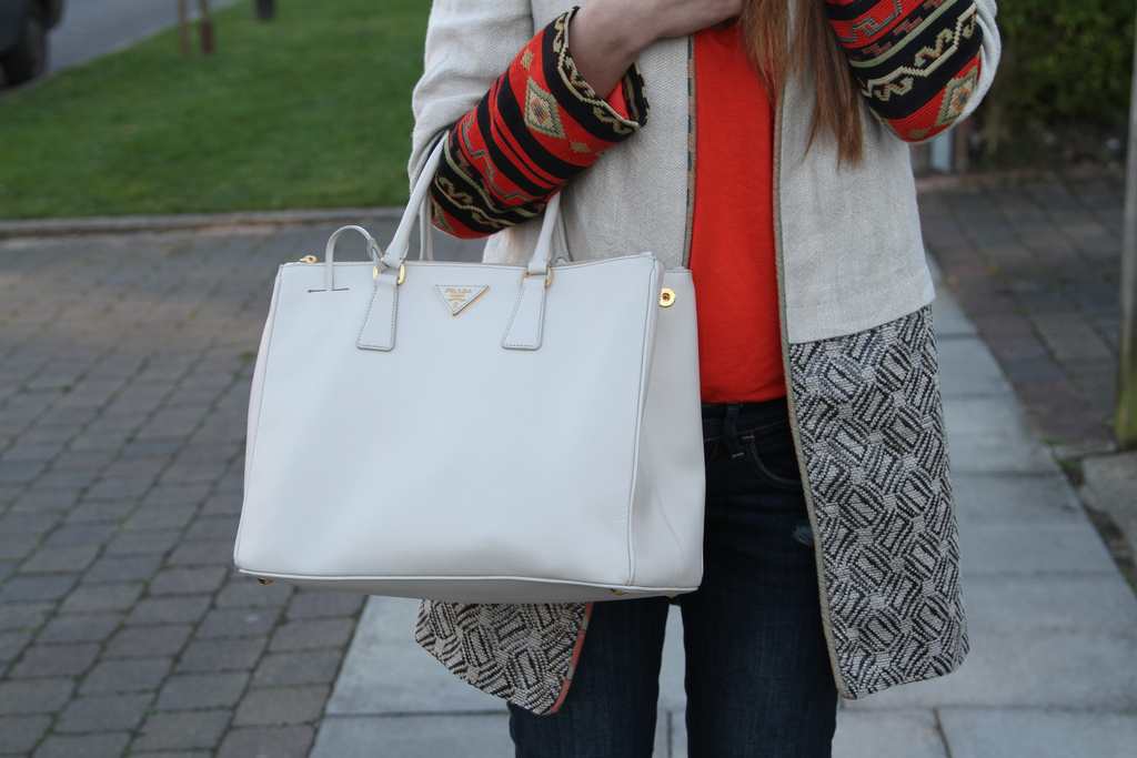 orange colour outfit, blog, fashion blogger, prada lux tote saffiano, 