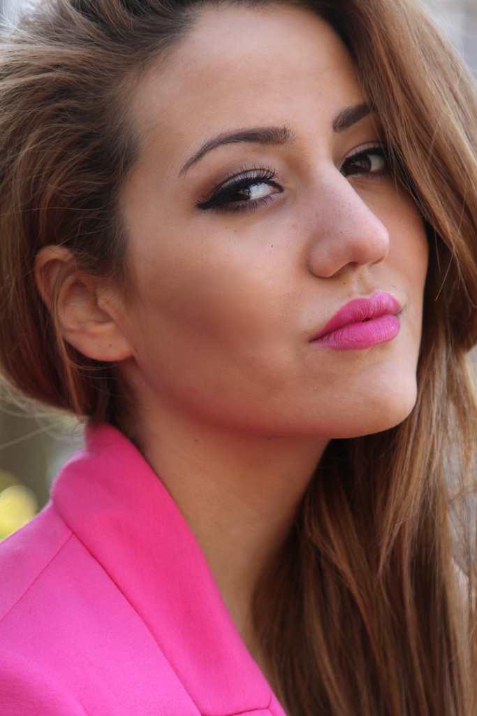 fuschia lips