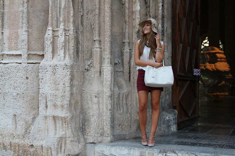mallorca foord, streetstyle blog, personal style outfit, ootd, valentino shoes, prada saffiano tote, blogger, uk, mallorca, spain, burgundy skirt, white shirt, beige hat,