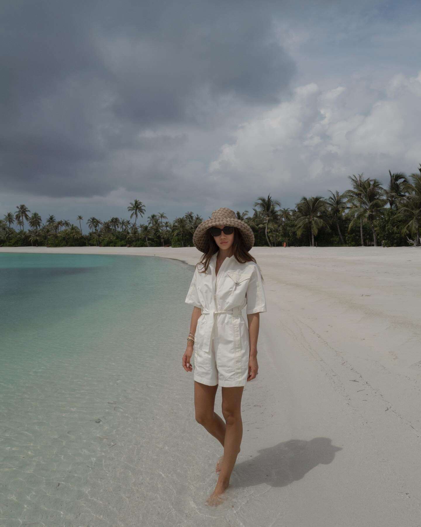tamara-kalinic-beach-look-summer-hermes-bodysuit-white