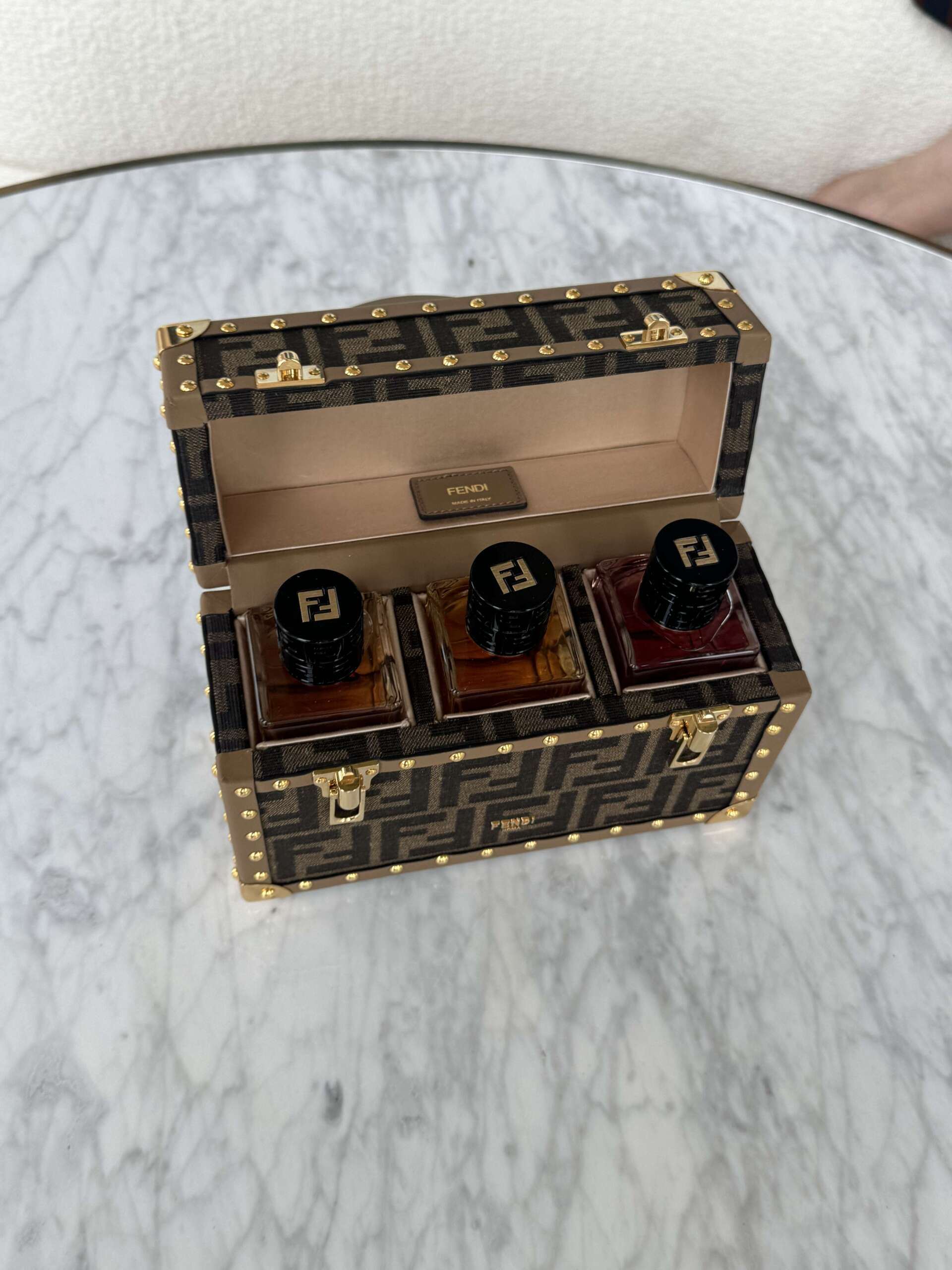 introducing-fendi-fragrances-tamara-kalinic-fragrance-box introducing-fendi-fragrances-tamara-kalinic-fragrance-box