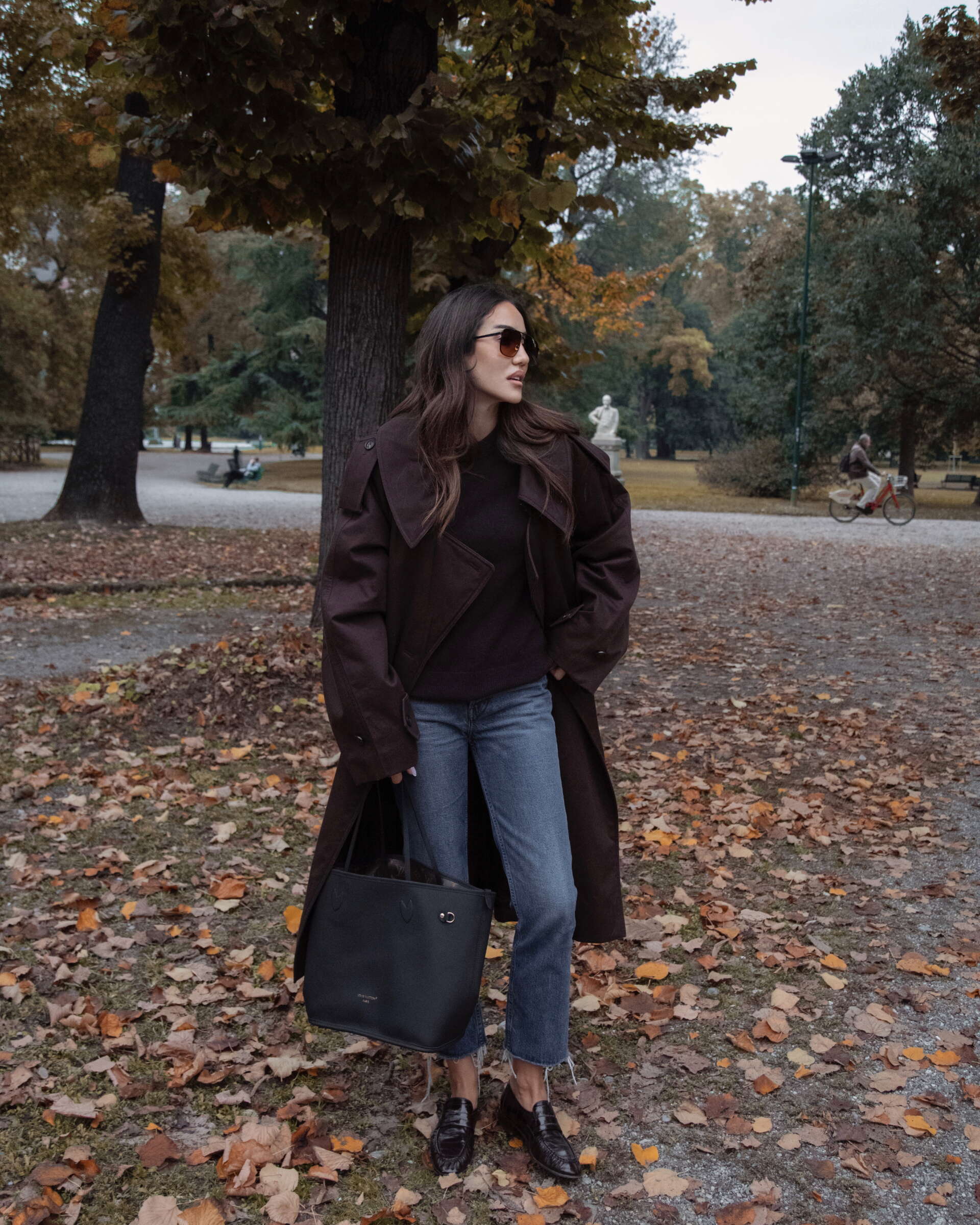 LV-neverfull-inside-out-tamara-kalinic-styling-1