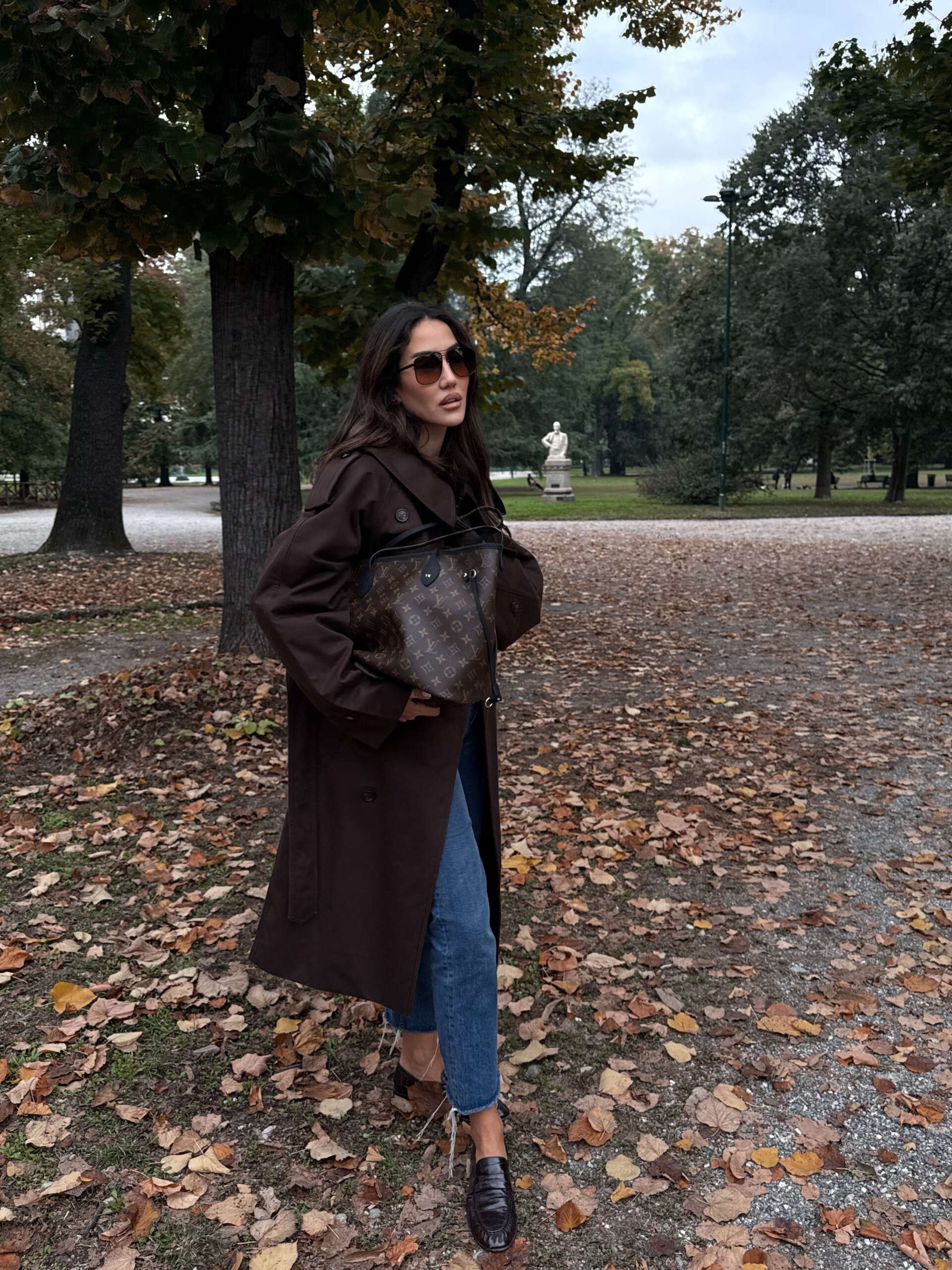 LV-neverfull-inside-out-tamara-kalinic-styling-2