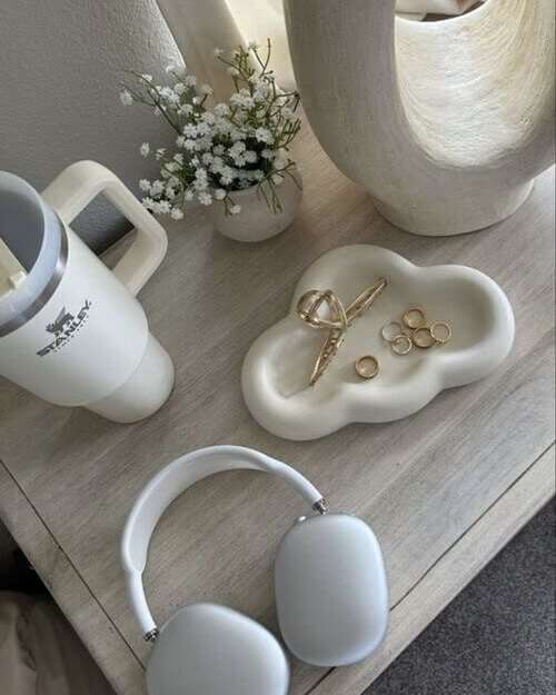 Bedside-Table-Favourites-Tamara-Kalinic