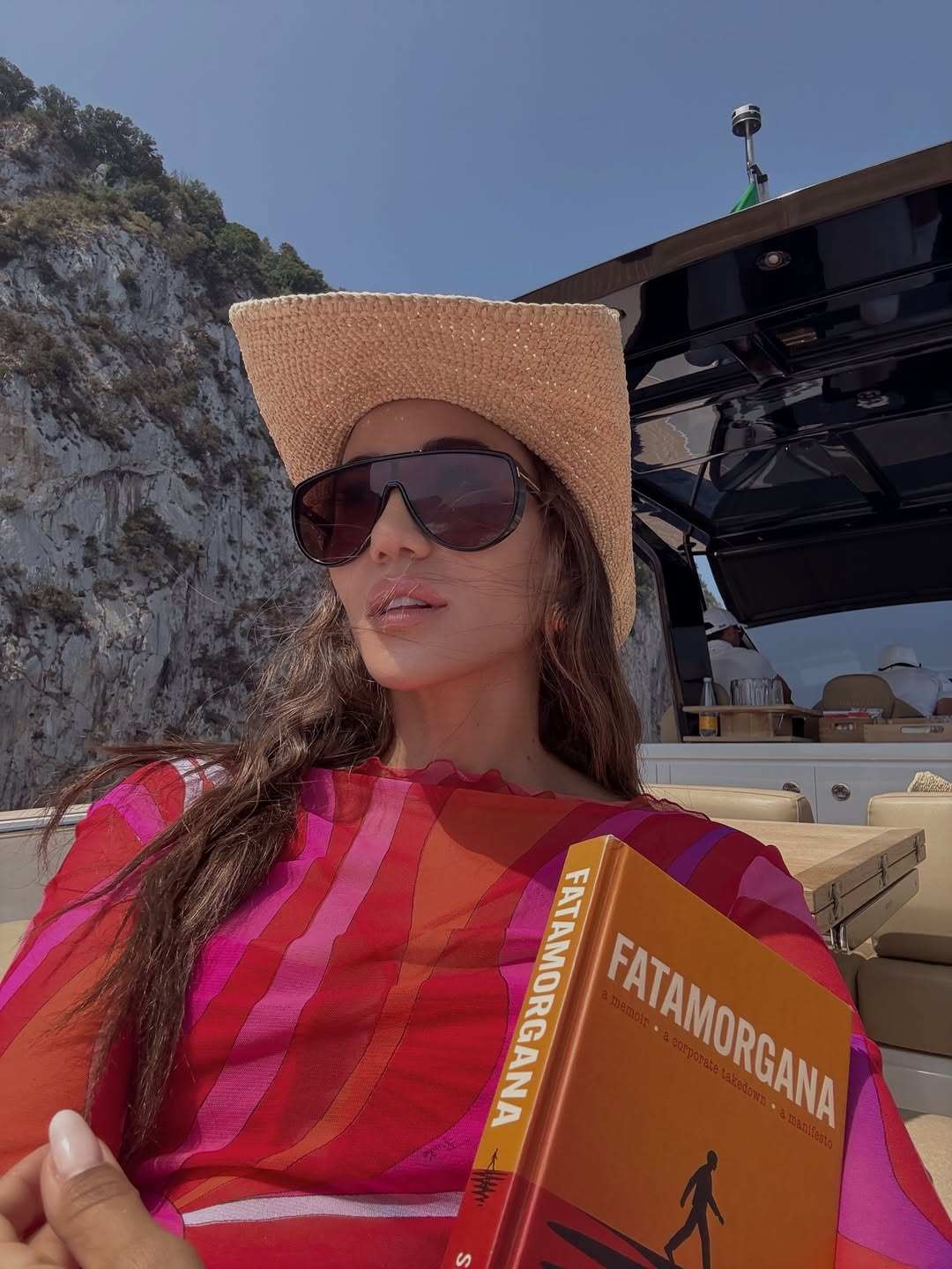Accessories-That-Makes-Summer-Outfits-Pop