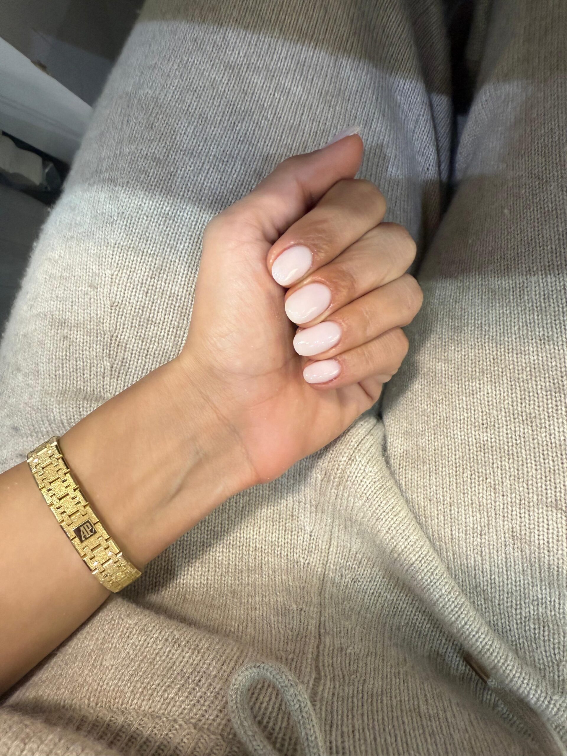 Paris-Beauty-Spots-Nails