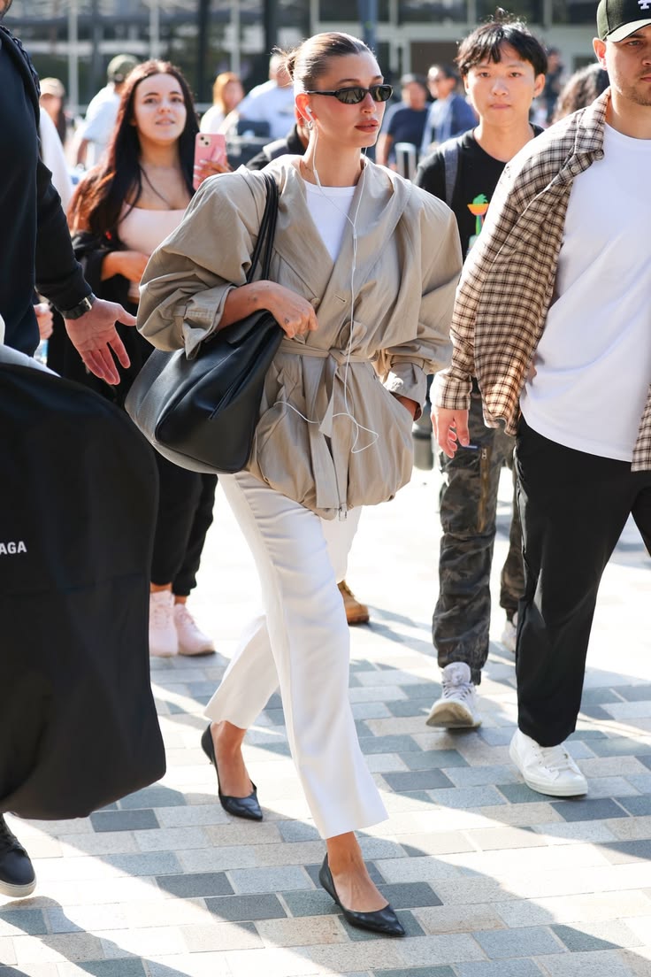 Hailey-Bieber-street-style Hailey-Bieber-street-style