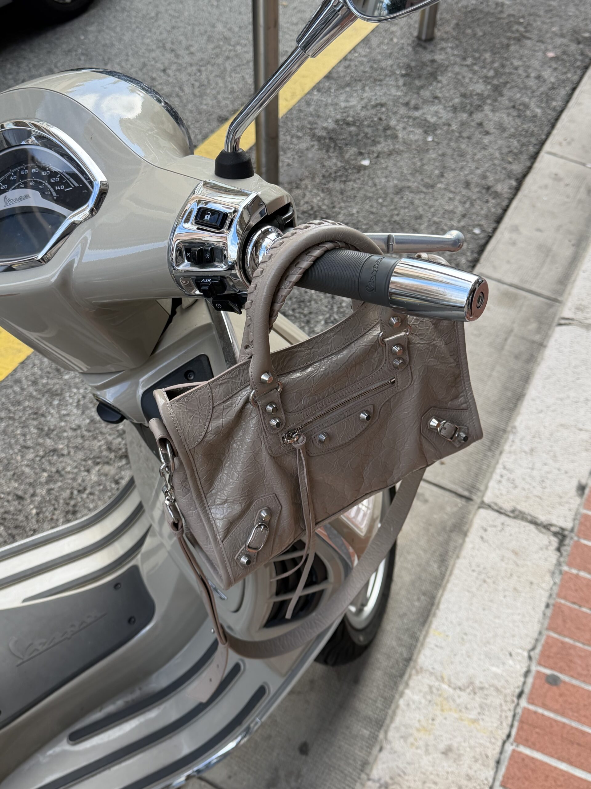 /balenciaga-le-city-bag-review