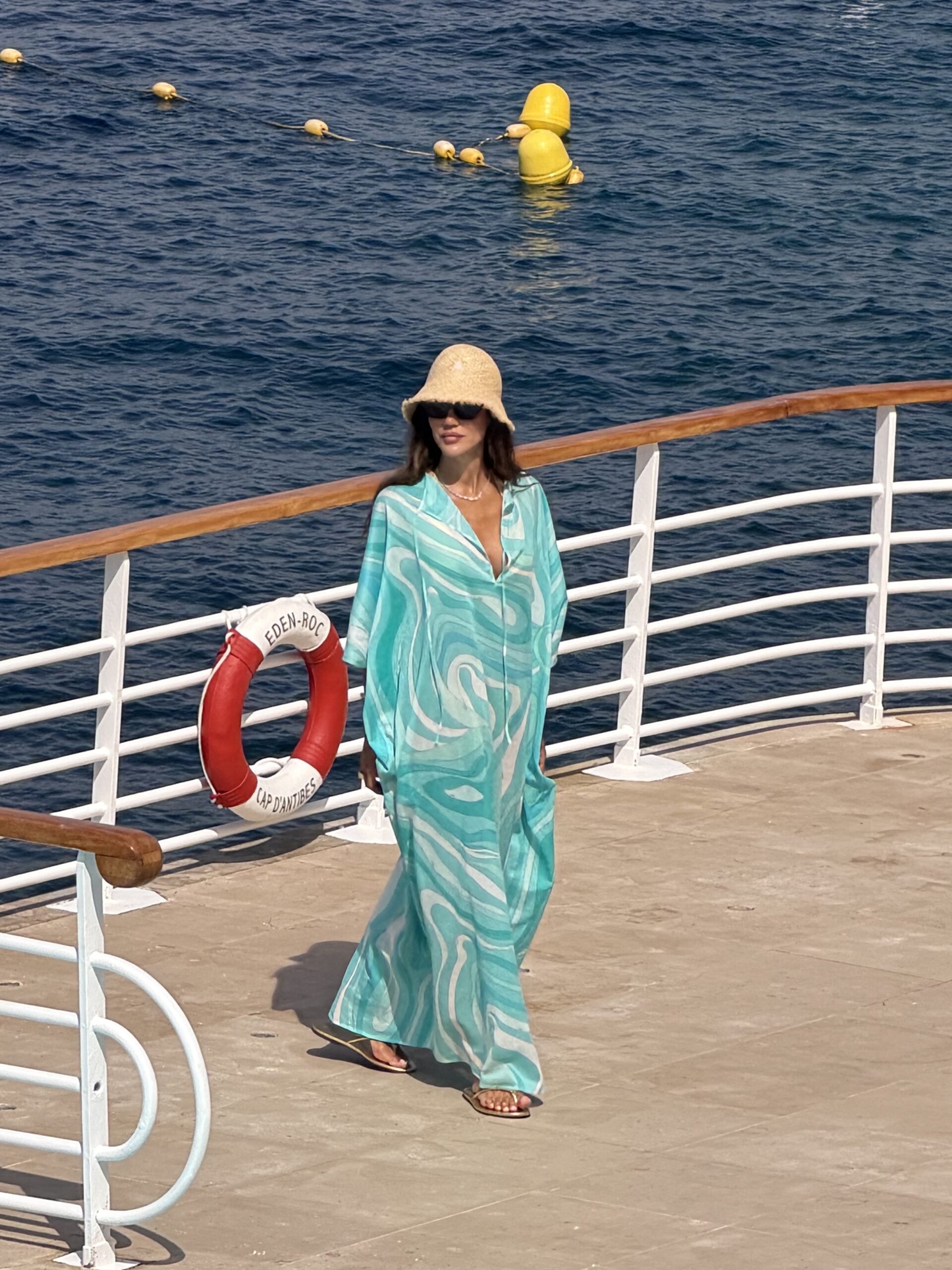 turquoise-outfit-summer-2026