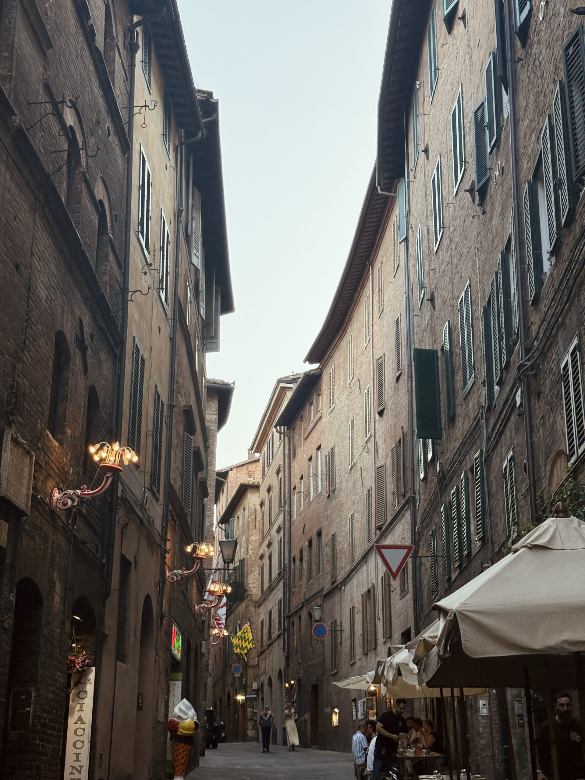 siena-tuscany-travel-guide.jpg siena-tuscany-travel-guide.jpg