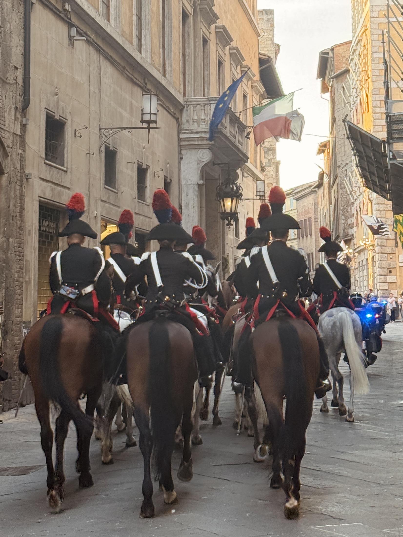 siena-tuscany-travel-guide.jpg siena-tuscany-travel-guide.jpg